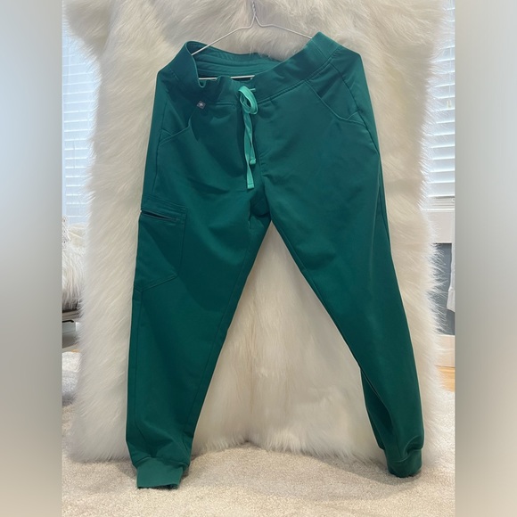 Figs set Forest Green - Picture 3 of 5